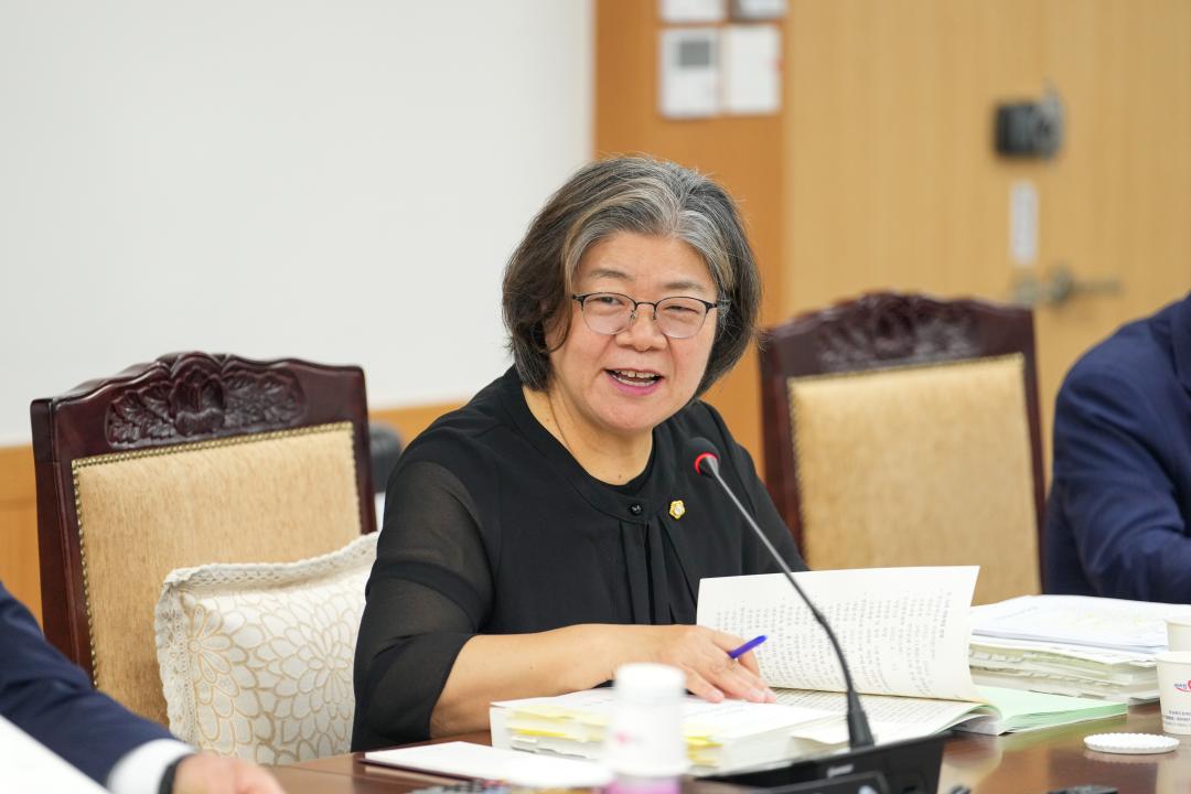'제276회 경주시의회 제1차 정례회 중 행정사무감사(행정복지위원회)' 게시글의 사진(21) '5b48435fd0862fe3924604ea8074bd3f6804b9c30c77fc3094fdbdfe3aa7078e.jpg'