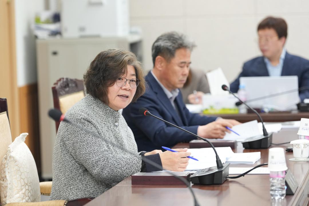 '제274회 경주시의회 임시회 중 제1차 행정복지위원회' 게시글의 사진(6) 'aa78ef4d75f9e557a86a0dfca24b8642c0426f4aa728a243dcd46e9dc99868ed.jpg'