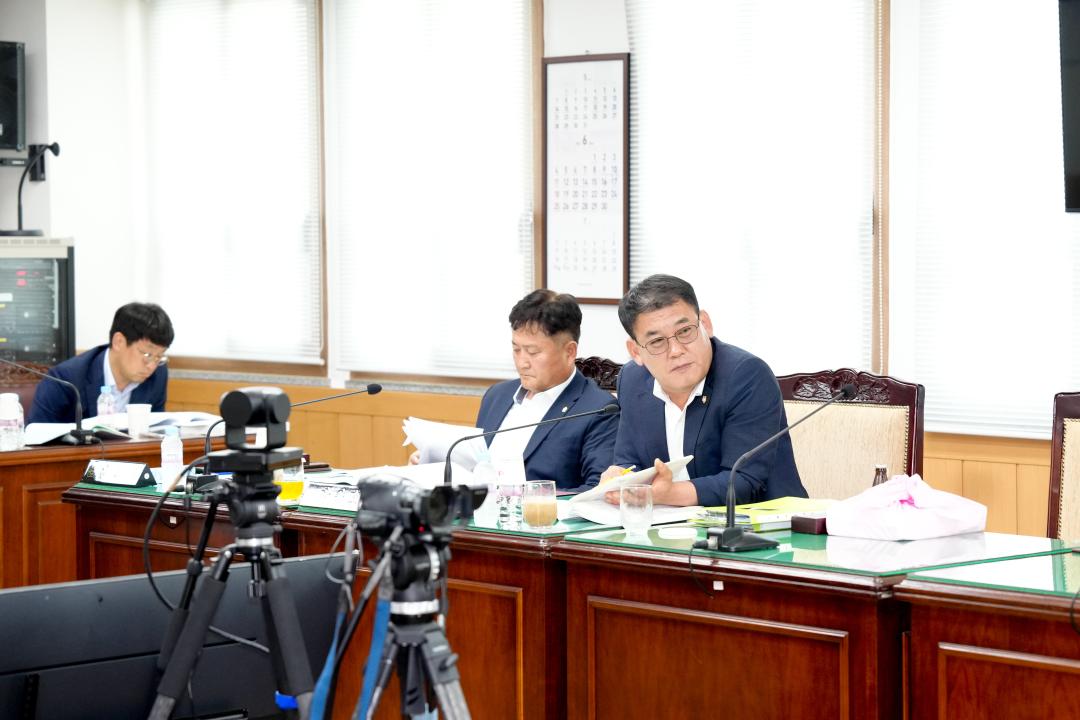 '제276회 경주시의회 제1차 정례회 중 행정사무감사(경제산업위원회)' 게시글의 사진(5) '5160e6c451c5244472e23ac3e5c516c69c112bdc8aa61afff9e350e98f23c5fb.jpg'
