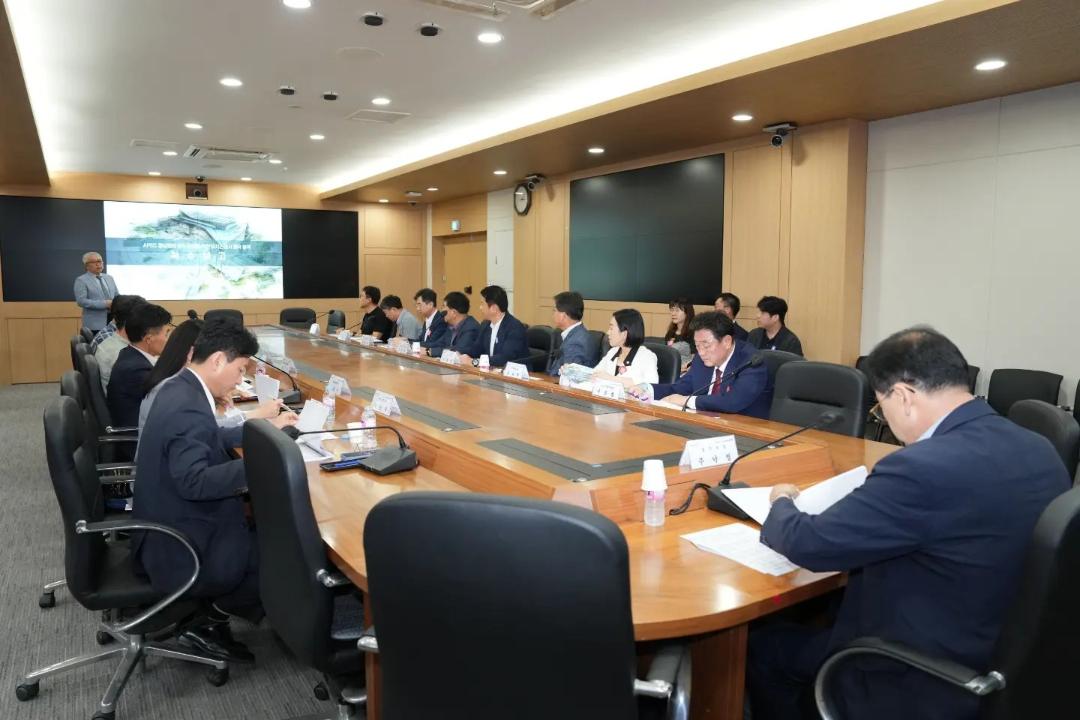 'APEC 유치신청서 제작 용역 착수보고회' 게시글의 사진(4) '370628888_674803751376476_5657166890955025792_n.jpg'