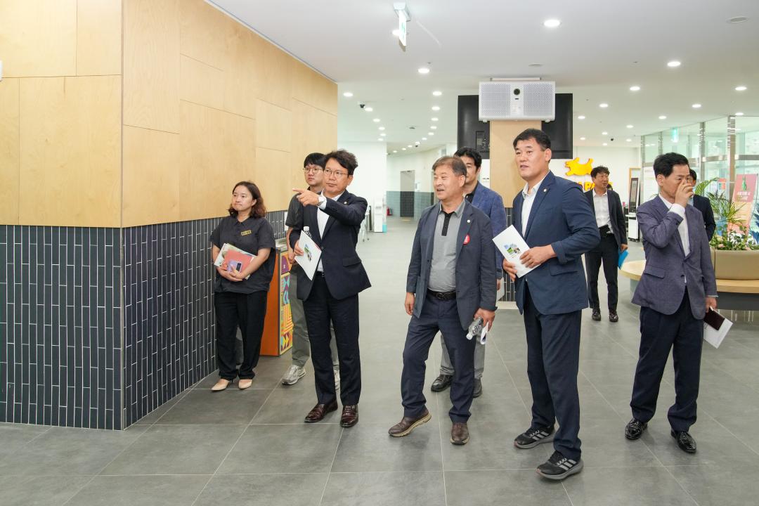 '경제산업위원회 현장 견학(울산 반려동물 문화센터, 애니언파크)' 게시글의 사진(3) '03 20230817_(0304)_경제산업위원회 현장방문(울산 반려동물 문화센터 애니언파크)DSC07203.jpg'