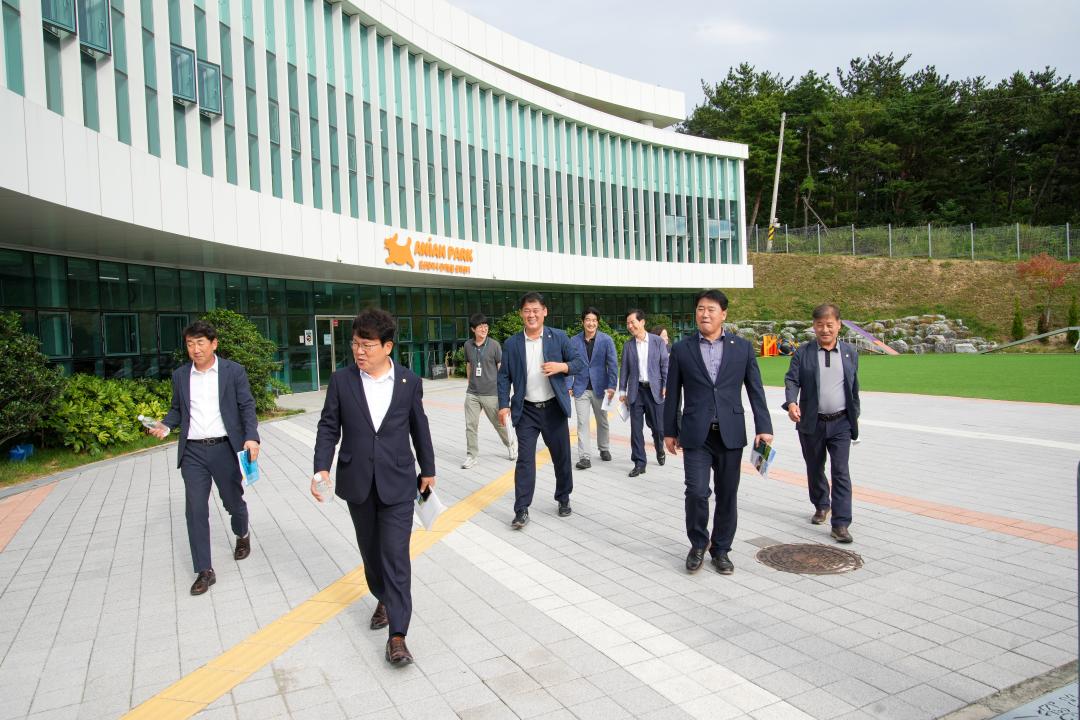 '경제산업위원회 현장 견학(울산 반려동물 문화센터, 애니언파크)' 게시글의 사진(10) '10 20230817_(0464)_경제산업위원회 현장방문(울산 반려동물 문화센터 애니언파크)DSC07363.jpg'