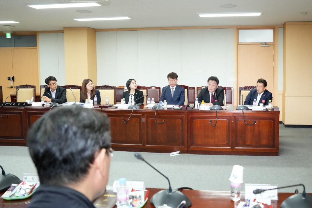 '의원연구단체(바실라로드 복원을 위한 연구모임 라운드 테이블)' 게시글의 사진(6) 'DSC02553.jpg'