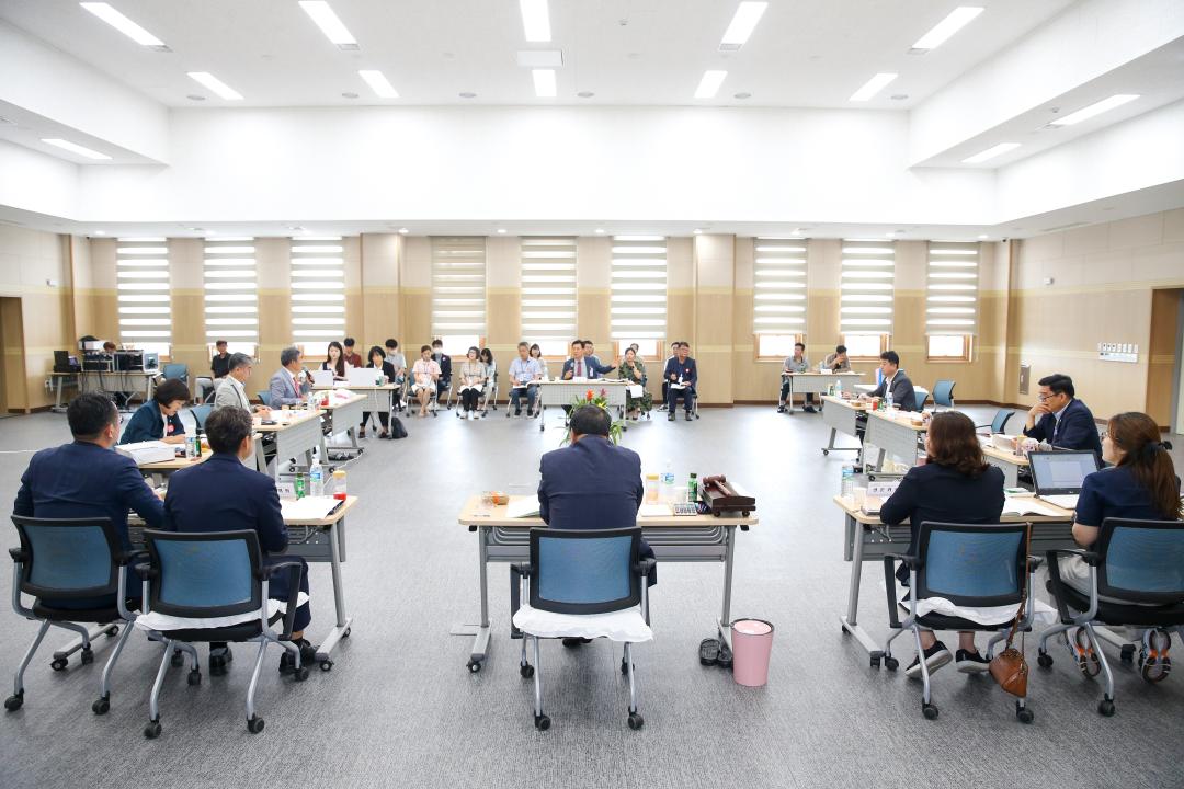 '제276회 경주시의회 제1차 정례회 중 읍면동 행정사무감사(문화도시위원회)' 게시글의 사진(4) '04 20230619_(0837)문화도시위원회 행정사무감사 (건천읍)_A21Q1477.jpg'