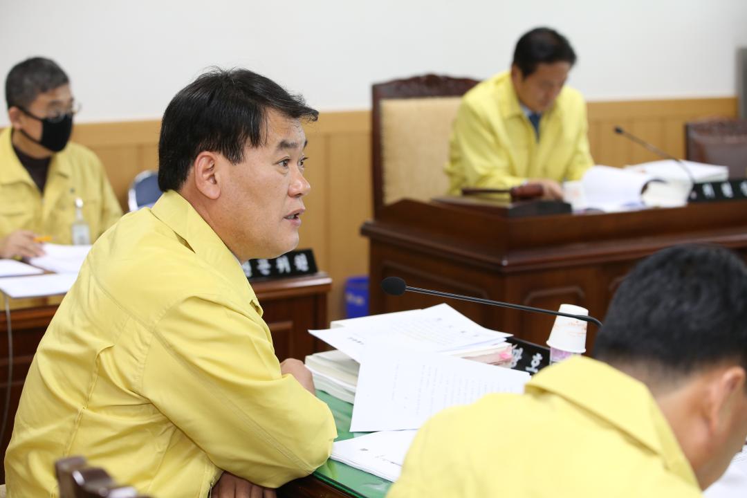 '제250회 경주시의회 임시회(문화행정위원회)' 게시글의 사진(1) '20_05_06_13_06_196447.JPG'