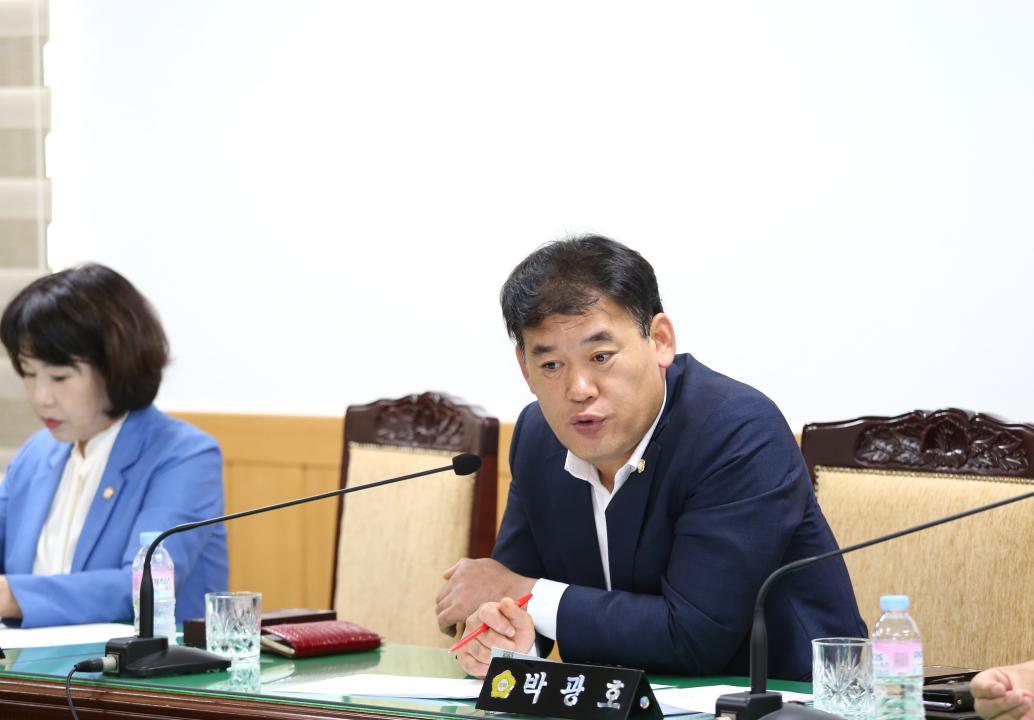 '제245회 임시회(의회운영위원회)' 게시글의 사진(1) '19_12_09_18_41_005943.JPG'
