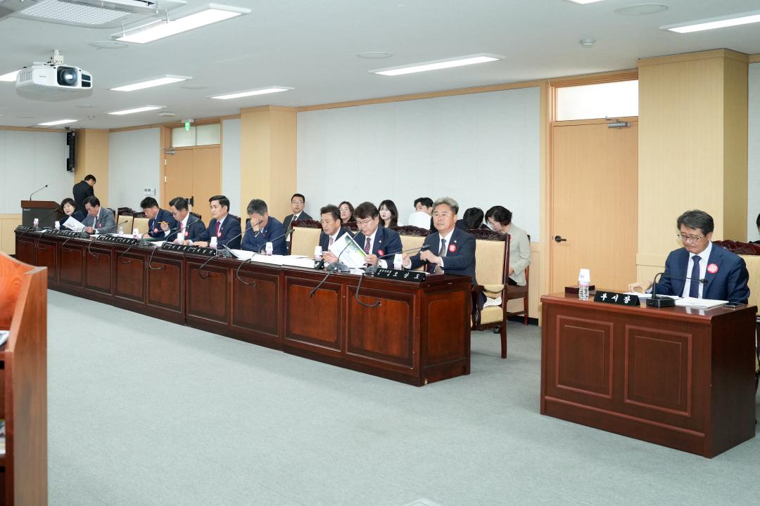 '전체의원 간담회 개최' 게시글의 사진(6) '10.jpg'