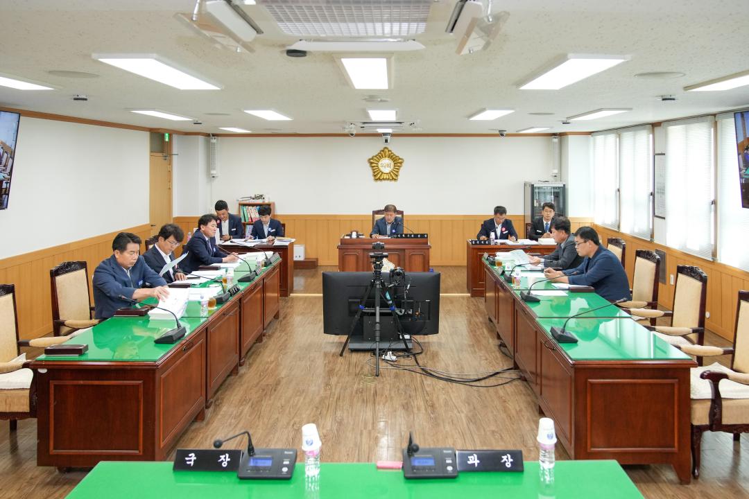 '제277회 경주시의회 임시회 중 경제산업위원회' 게시글의 사진(1) '07 20230905_(0406)_제277회 경주시의회 임시회 중 제1차 경제산업위원회_DSC02112.jpg'