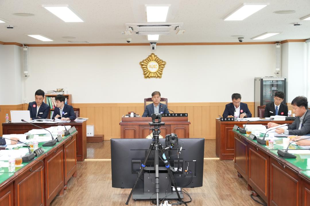 '제277회 경주시의회 임시회 중 경제산업위원회' 게시글의 사진(2) '08 20230905_(0437)_제277회 경주시의회 임시회 중 제1차 경제산업위원회_DSC02241.jpg'
