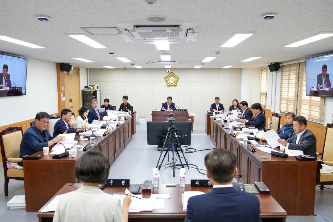 '제277회 경주시의회 임시회  예산결산특별위원회' 게시글의 사진(1) '01 20230907_(0557)_제277회 경주시의회 임시회 중 제1차 예산결산특별위원회_DSC03434.jpg'