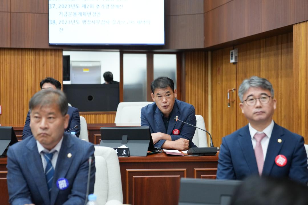 '제277회 경주시의회 임시회 폐회' 게시글의 사진(14) '14 20230914_(0324)_제277회 경주시의회 임시회 제2차 본회의_DSC05236.jpg'