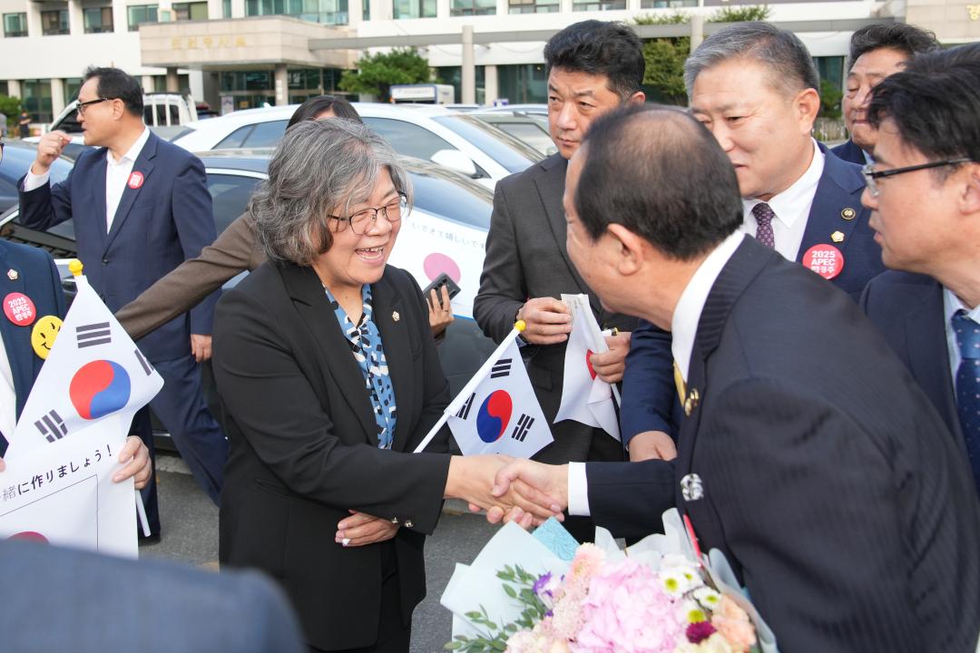 '경주-일본 우사시 자매결연 협정체결식' 게시글의 사진(12) '13 20231013_(0757)_경주 ‐ 일본 우사시 자매결연 협정체결식_DSC02097.jpg'