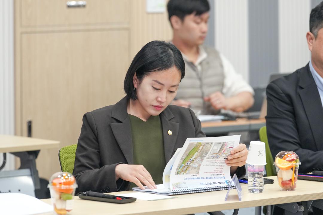 '폐철도 도시관리계획(정비) 및 개발계획 수립용역 최종보고회' 게시글의 사진(7) '07 20230412_(0249)_폐철도 도시관리계획(정비) 및 개발계획 수립용역 최종보고회_DSC03063.jpg'
