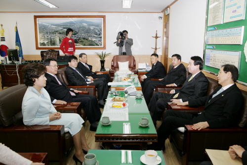 추병직 전 건교부장관 의장실 방문