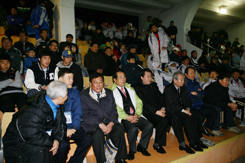 경주시민축구단 홈개막경기 격려