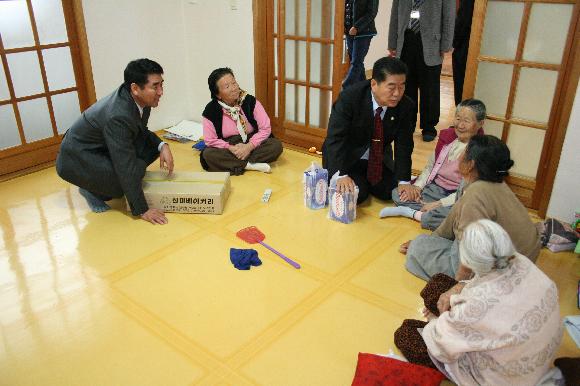 산업건설위원회 경로당 방문 및 난방시설 설치 조사