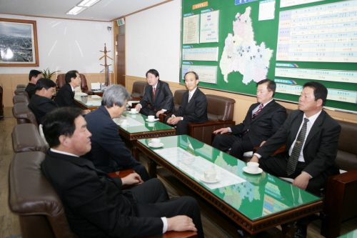 신임 하상구 경주경찰서장 의장실 방문