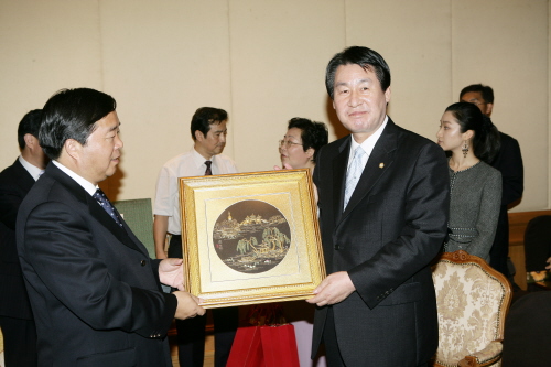 중국 양쪼우시 서기일행 접견