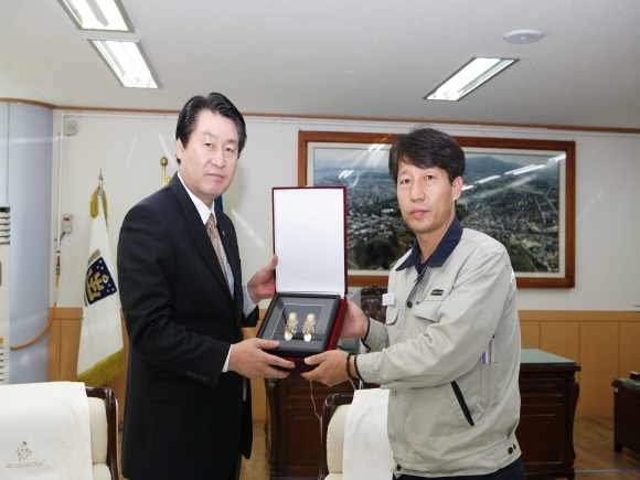 안강풍산금속 노조위원장(김찬중) 의장실 방문