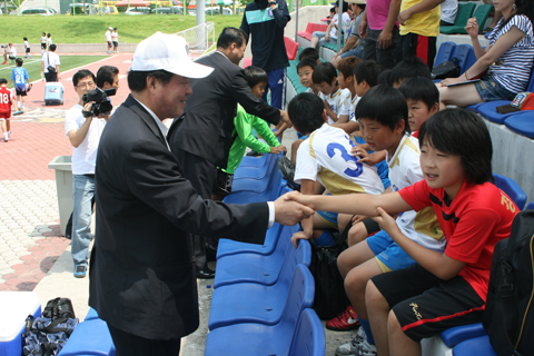 2010화랑대기전국초등학교유소년축구대회격려방문