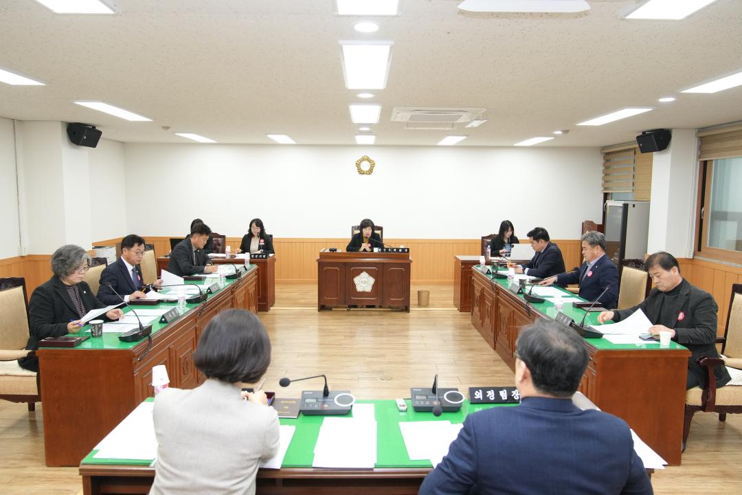 '제280회 경주시의회 임시회 중 제1차 의회운영위원회' 게시글의 사진(1) '20240219_(0008)_제280회 경주시의회 임시회 중 제1차 의회운영위원회_DSC03960.jpg'
