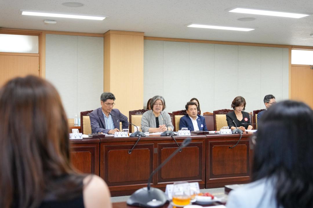 '행정복지위원회 간담회' 게시글의 사진(10) '20230705_(0118)_행정복지위원회 간담회_DSC01521.jpg'