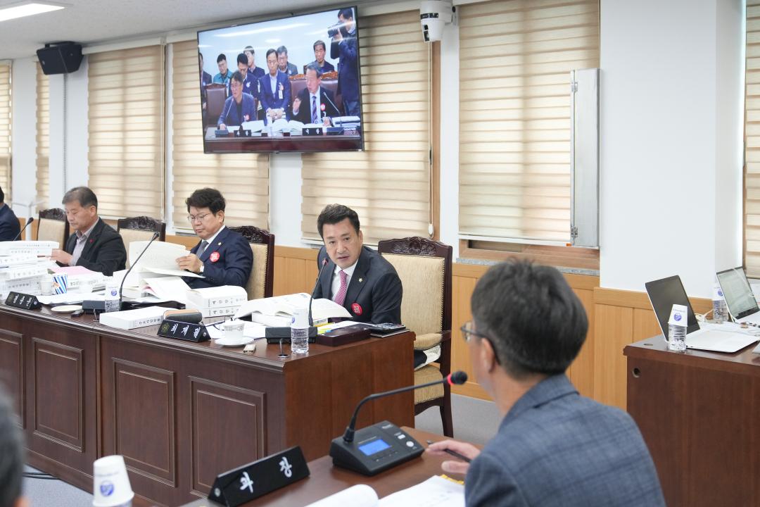 '제279회 경주시의회 제2차 정례회 제1차 예산결산특별위원회' 게시글의 사진(17) '20231206_(0403)_제279회 경주시의회 제2차 정례회 제1차 예산결산특별위원회_DSC02757.jpg'