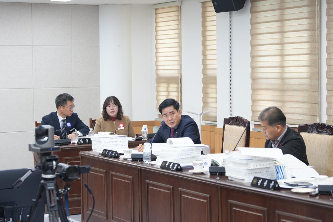 '제279회 경주시의회 제2차 정례회 제1차 예산결산특별위원회' 게시글의 사진(9) '20231206_(0234)_제279회 경주시의회 제2차 정례회 제1차 예산결산특별위원회_DSC02588.jpg'