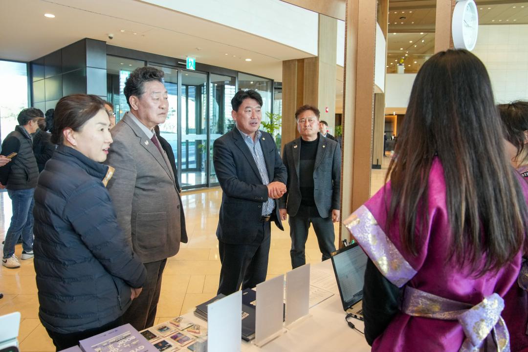 'APEC SOM1 자원봉사자 격려 방문' 게시글의 사진(1) '02 20250228_(0244)_APEC SOM1 자원봉사자 격려 방문_DSC09670.jpg'