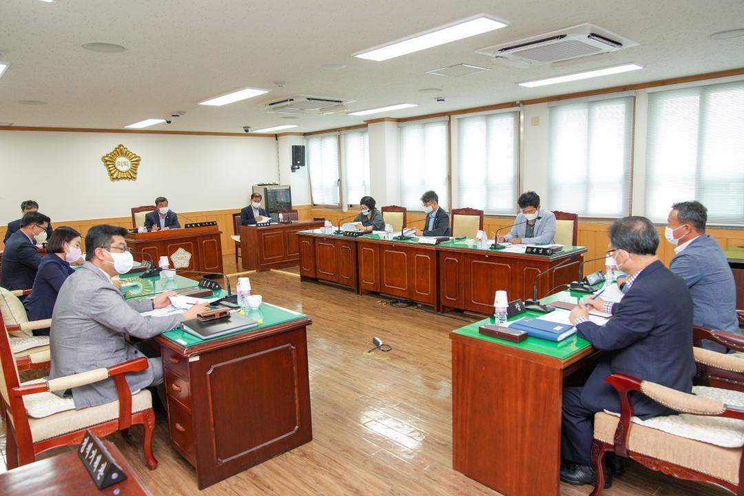 '문화도시위원회 간담회' 게시글의 사진(3) '20220801_(005)_문화도시위원회 간담회_DSC07738.jpg'
