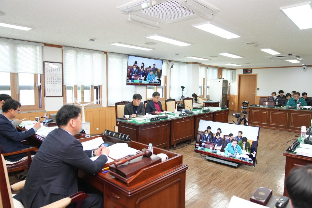 '제279회 경주시의회 제2차 정례회 제1차 경제산업위원회' 게시글의 사진(4) '20231130_(0330)_제279회 경주시의회 제2차 정례회 제1차 경제산업위원회_DSC01796.jpg'