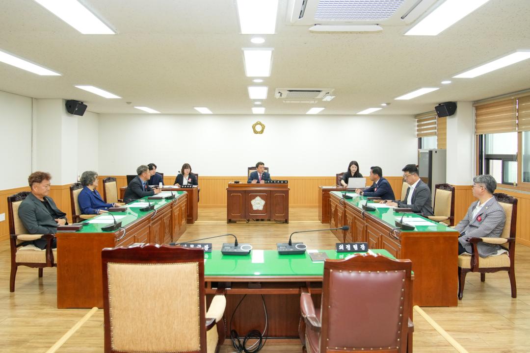 '제283회 경주시의회 임시회 제1차 본회의' 게시글의 사진(16) '20240703_(0379)_제283회 경주시의회 임시회 제1차 본회의_DSC04043.jpg'