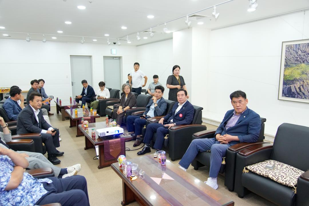 '문화도시위원회 현장방문' 게시글의 사진(3) '20240729_(0037)_문화도시위원회 현장방문(경주문화재단, 예술의전당 시설견학)_DSC00865.jpg'