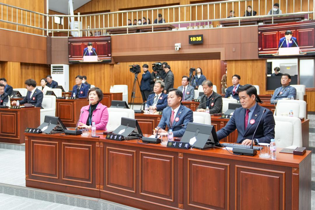'제279회 경주시의회 제2차 정례회 제3차 본회의' 게시글의 사진(27) '20231220_(0545)_제279회 경주시의회 제2차 정례회 제3차 본회의_DSC06576.jpg'