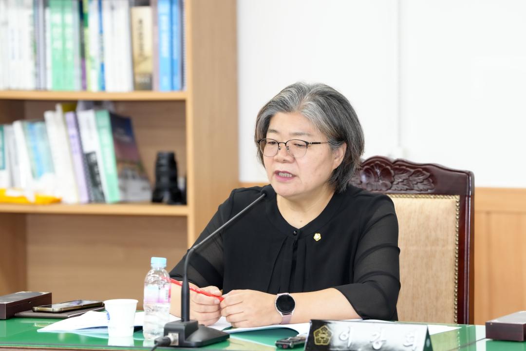 '제276회 경주시의회 제1차 정례회 중 행정사무감사(의회운영위원회)' 게시글의 사진(12) '20230612_ 2023 년도 의회운영위원회 행정사무감사 (70).jpg'