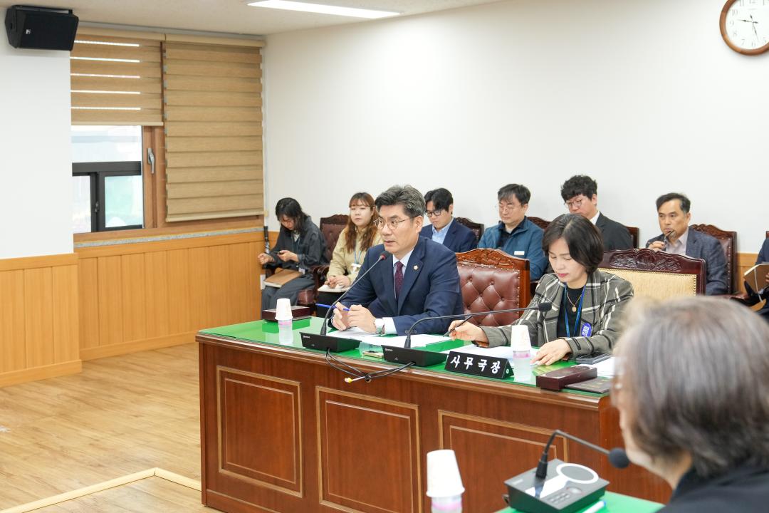'제281회 경주시의회 임시회 중 제1차 의회운영위원회' 게시글의 사진(11) '20240416_(0179)_제281회 경주시의회 임시회 중 제1차 의회운영위원회_DSC02906.jpg'