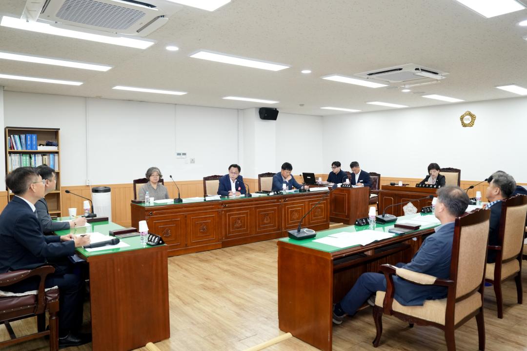 '경주시의회 운영위원회 회의' 게시글의 사진(3) 'DSC03845.jpg'