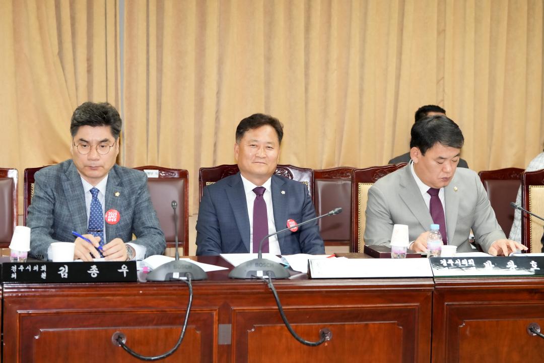 '제281회 경주시 의회 임시회 제1차 본회의' 게시글의 사진(15) 'DSC08842.jpg'