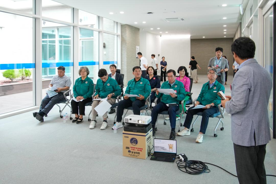 '문화도시위원회 현장방문' 게시글의 사진(1) '20240724_(0032)_문화도시위원회 현장방문(신라금속공예관)_DSC09711.jpg'