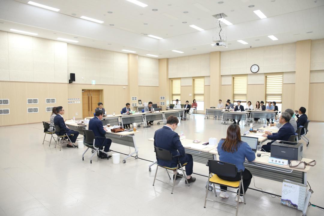 '행정복지위원회 행정사무감사(황성동, 동천동)' 게시글의 사진(14) '20230620_(0905)_행정복지위원회 행정사무감사(동천동)_A21Q1861.jpg'