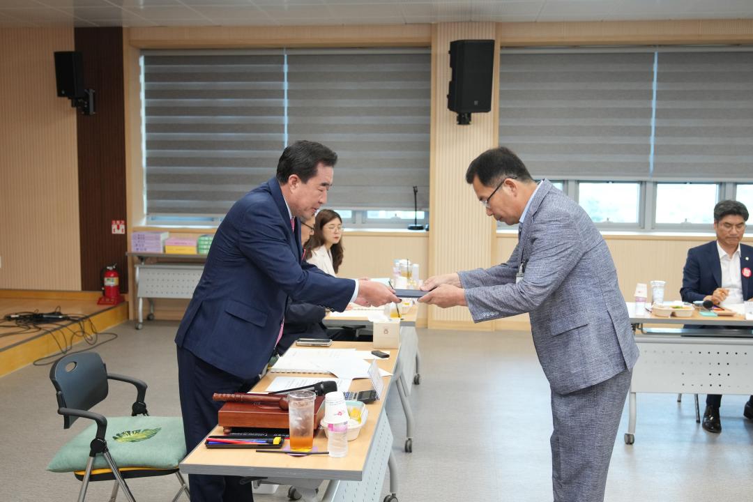 '행정복지위원회 행정사무감사 (안강읍, 천북면)' 게시글의 사진(21) '20230619_(0442)행정복지위원회 행정사무감사 (천북면)_DSC05577.jpg'