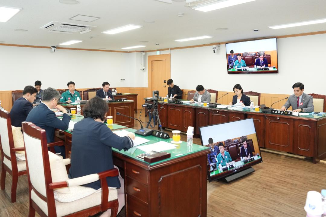 '제282회 경주시의회 제1차 정례회 중 제1차, 제2차 문화도시위원회' 게시글의 사진(9) '20240610_ 제282회 경주시의회 제1차 정례회 중 제1차 상임위원회 (26).jpg'
