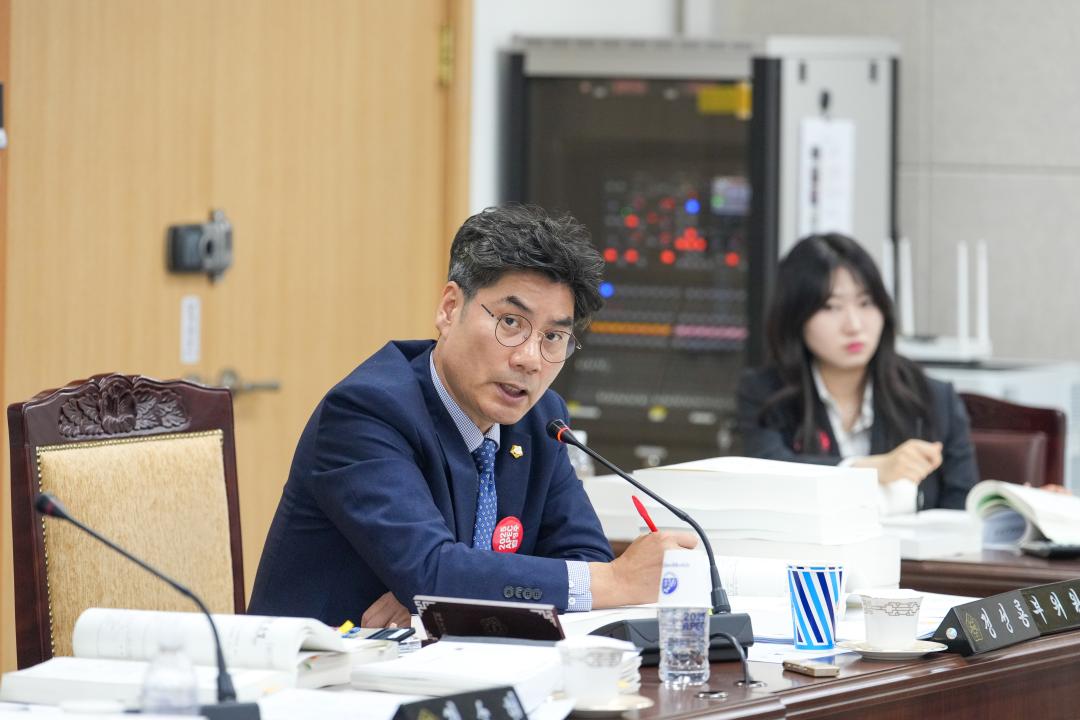 '제279회 경주시의회 제2차 정례회 제1차 예산결산특별위원회' 게시글의 사진(20) '20231206_(0537)_제279회 경주시의회 제2차 정례회 제1차 예산결산특별위원회_DSC02891.jpg'