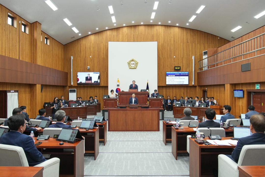 '제282회 경주시의회 제1차 정례회 제2차 본회의' 게시글의 사진(30) '20240627_(0324)_제282회 경주시의회 제1차 정례회 제2차 본회의_DSC02180.jpg'