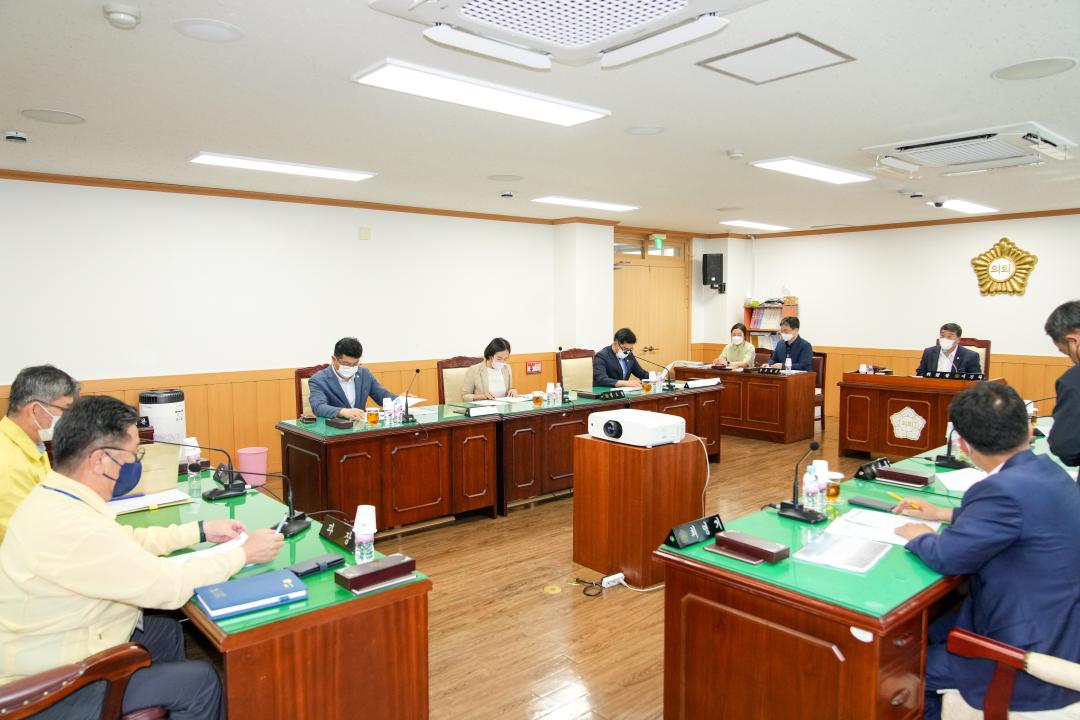 '문화도시위원회 간담회' 게시글의 사진(3) '20220822_(009)_문화도시위원회 간담회_DSC01244.jpg'