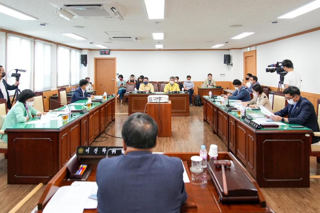 '문화도시위원회 간담회' 게시글의 사진(7) '20220822_(066)_문화도시위원회 간담회_DSC01304.jpg'