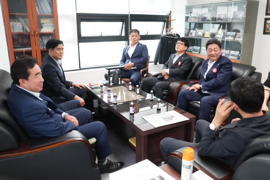 '제9대 후반기 언론사 방문' 게시글의 사진(16) '20240708_ 제9대 후반기 의장단 언론사 방문 9곳 (56).jpg'