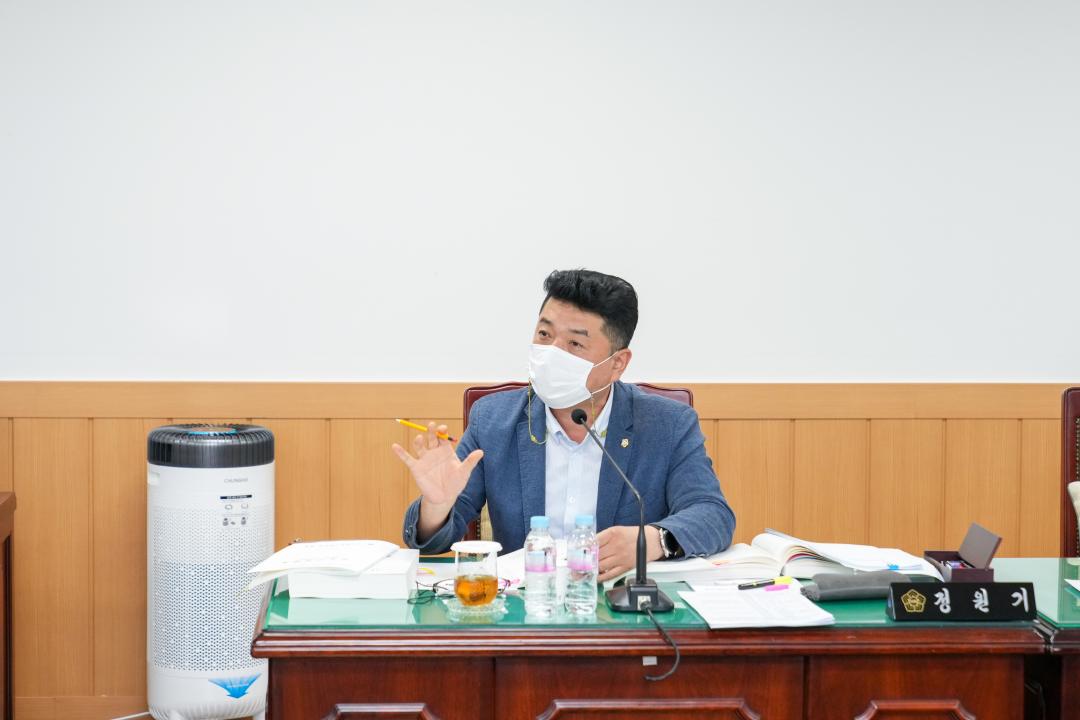 '제270회 임시회 문화도시위원회 회의' 게시글의 사진(15) '20220808_(466)_제270회 임시회 문화도시윙원회 1차 회의_DSC09795.jpg'