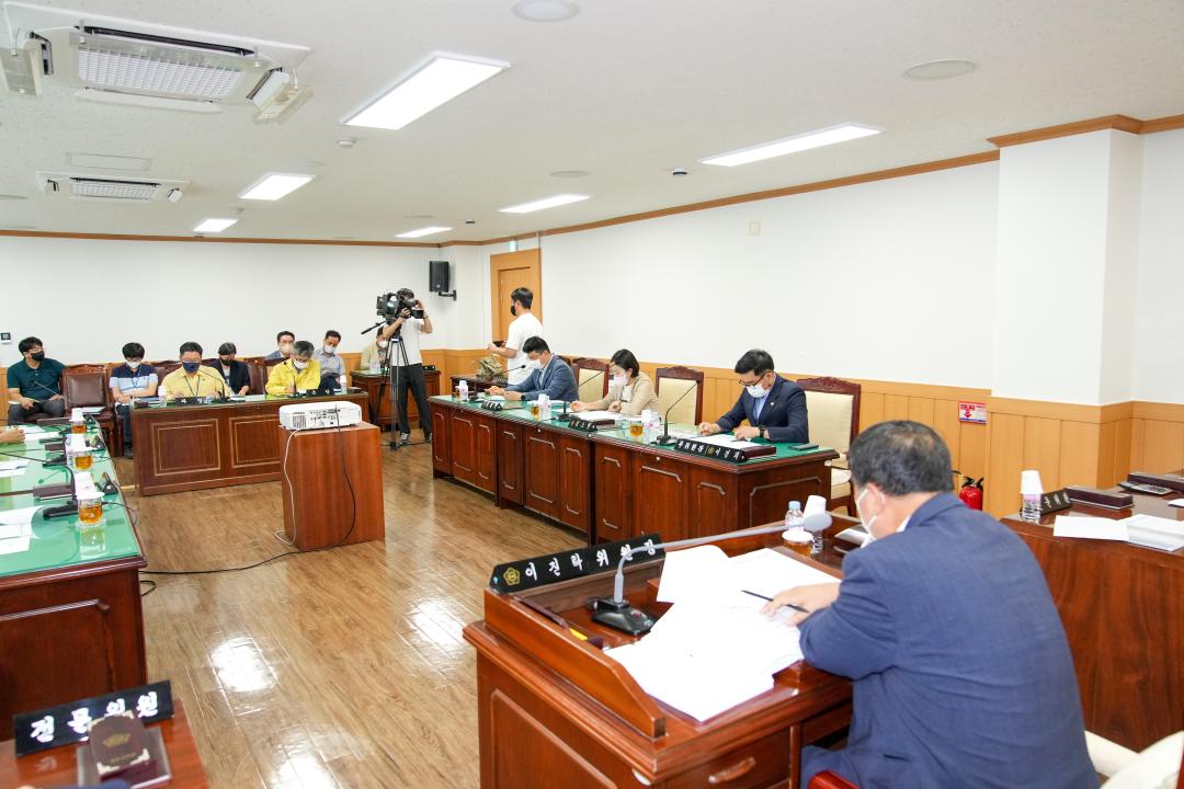 '문화도시위원회 간담회' 게시글의 사진(11) '20220822_(016)_문화도시위원회 간담회_DSC01251.jpg'