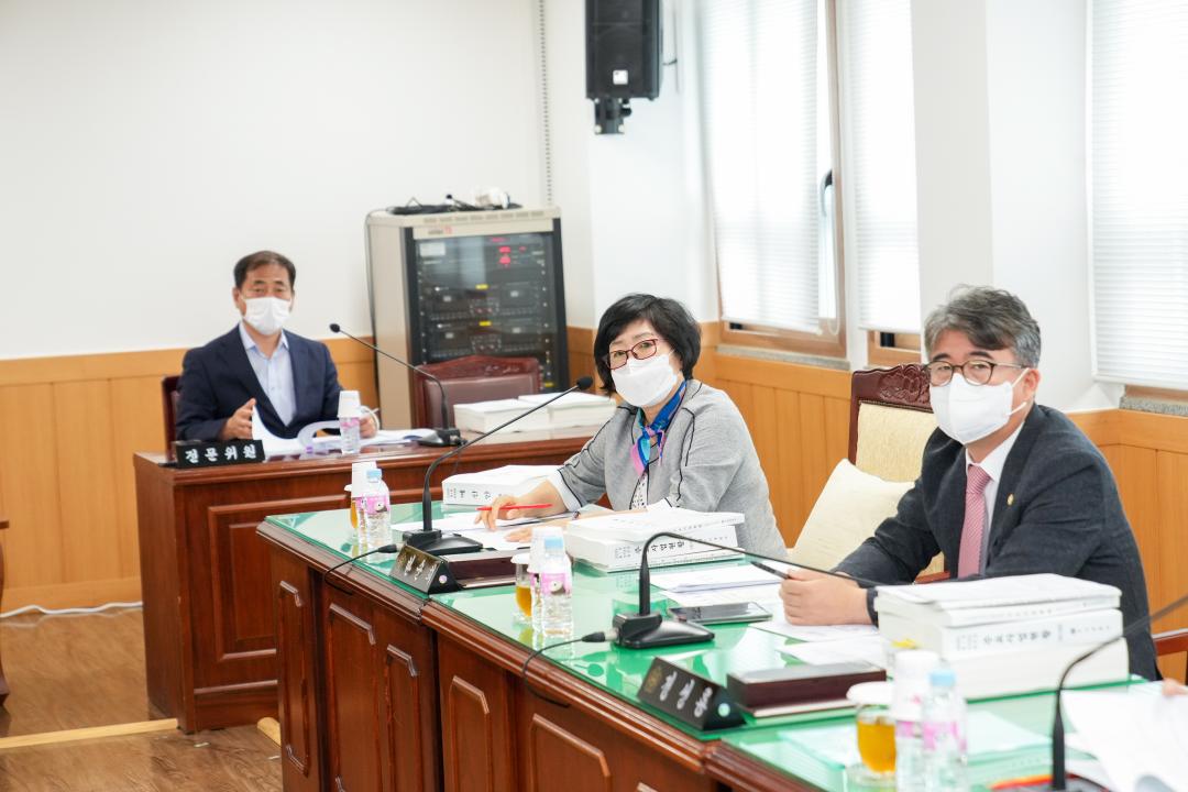 '제270회 임시회 문화도시위원회 회의' 게시글의 사진(6) '20220808_(321)_제270회 임시회 문화도시윙원회 1차 회의_DSC09468.jpg'